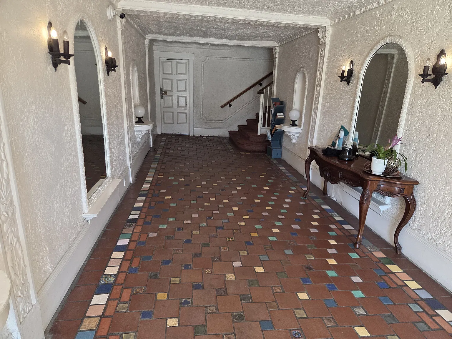 Studio, 450 sqft, $2,500 — Photo 3