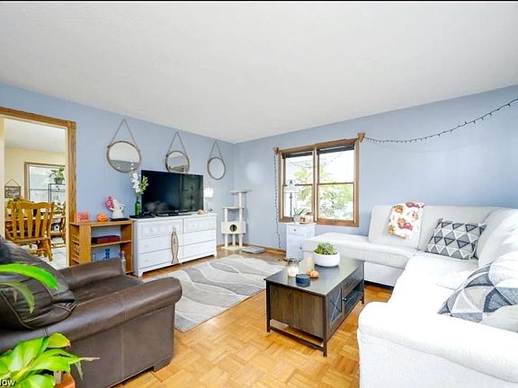 2nd image of 120 Woodland Dr #120
