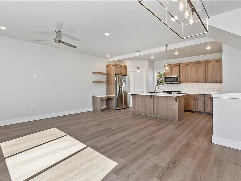 Bradbury Luxury Townhomes — Photo 50