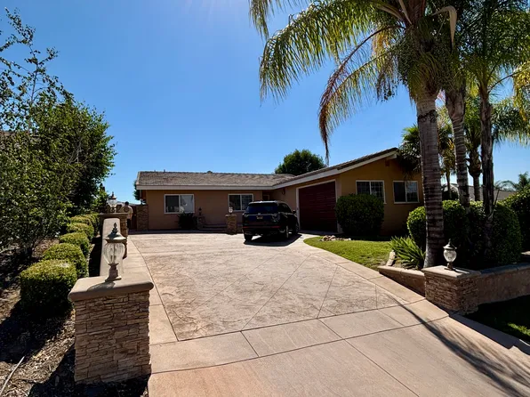 30397 Big River Dr, Canyon Lake, CA 92587