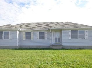 514 N Illinois St, Niantic, IL 62551