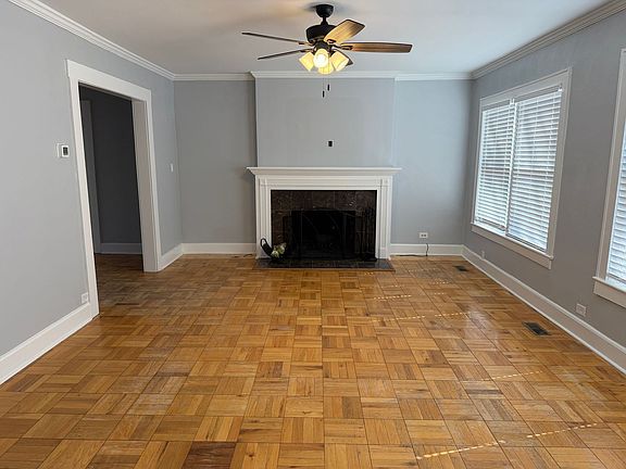 3rd image of 944 Harrington Ave