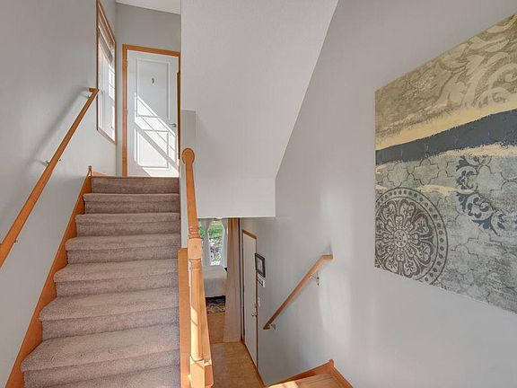 4th image of 3274 Oak View Dr