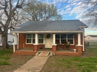 316 Tennessee Ave S, Cowan, TN 37318