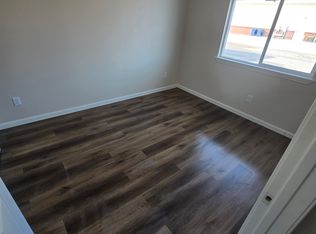 720 W 12th St #104, Newton, KS 67114