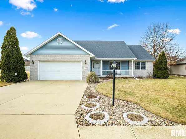 1903 Liberty Ct, Pekin, IL 61554