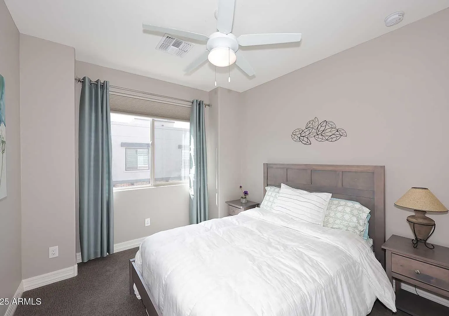 3 bed, 2.5 bath, 1956 sqft, $4,000 — Photo 4