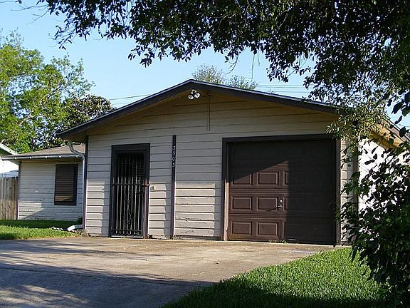 3rd image of 3503 Palm Ave