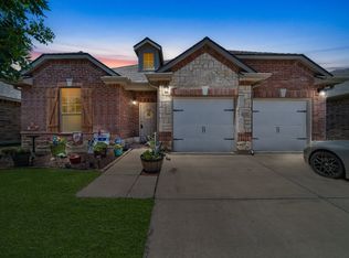 6008 Deck House Rd, Fort Worth, TX 76179