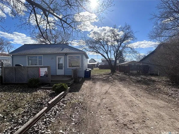 314 RAILWAY STREET, Bienfait, SK S0C 0M0
