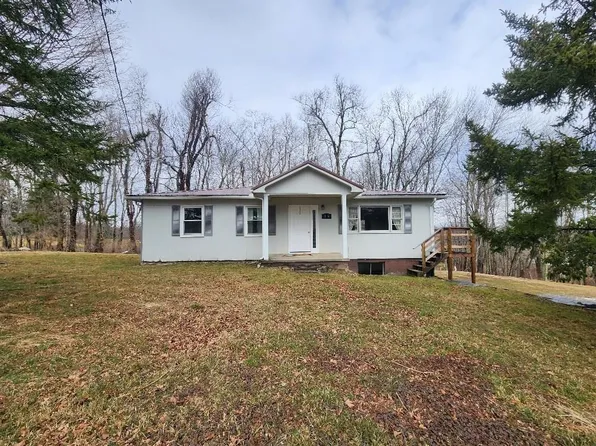 115 Walker St, Ghent, WV 25843