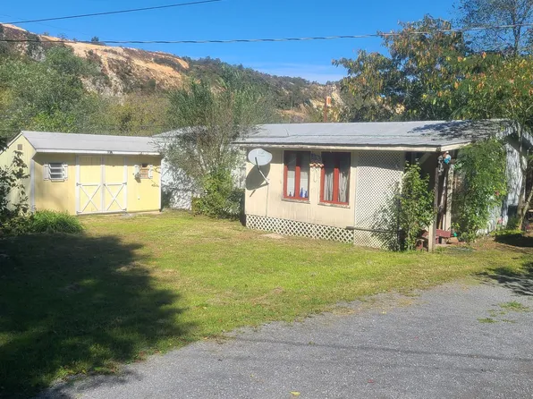 21 Jacob St, Berkeley Springs, WV 25411