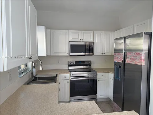 4125 NE 24th Dr #4125 Photo 1