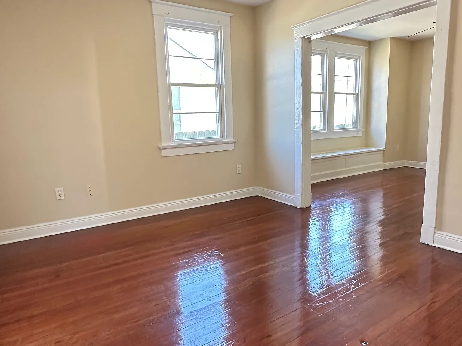 2 bed, 2868 sqft, $1,500 — Photo 2