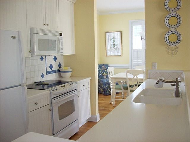 2nd image of 5043 Coral Reef Dr