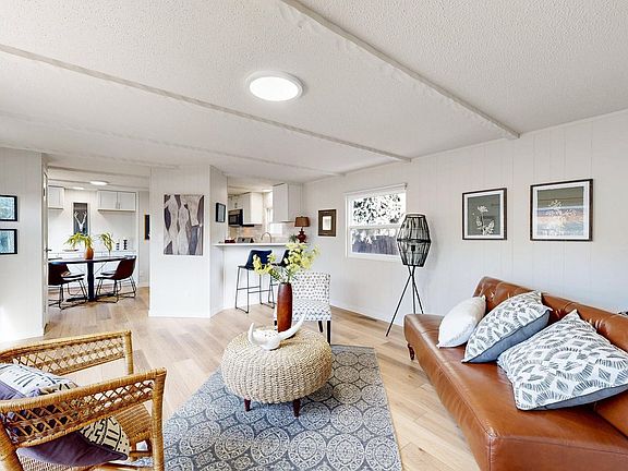 5th image of 8413 Peakview Dr