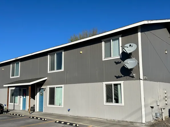 663 NW 3rd St #C, Hermiston, OR 97838