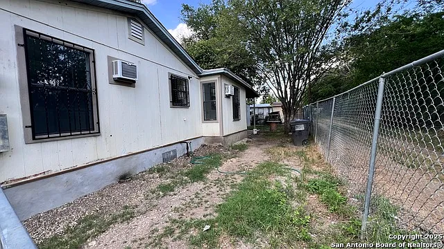 1218 NW 23rd St #2 — Photo 13