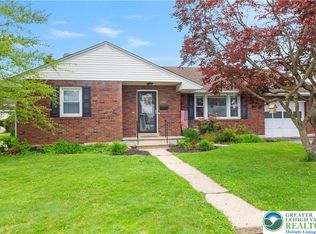 1822 Elmwood Dr, Whitehall, PA 18052