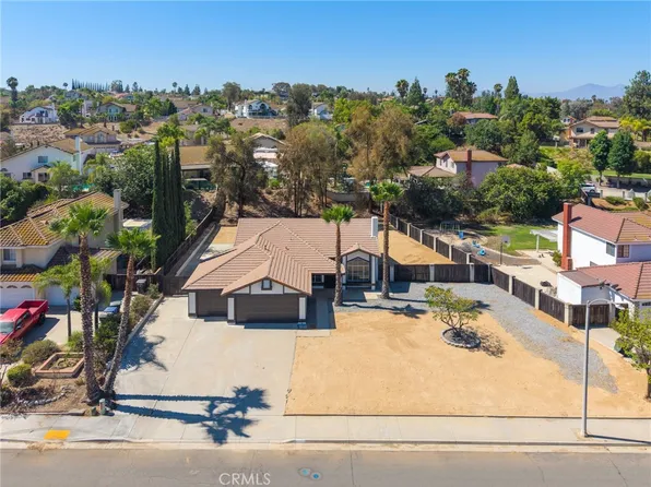 1074 Basilone Dr, Riverside, CA 92506