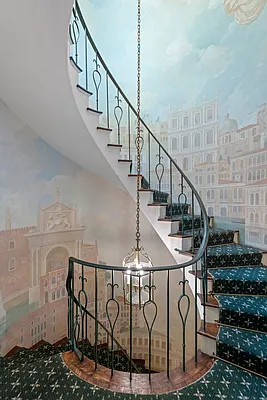 Sold by Corcoran | media 21