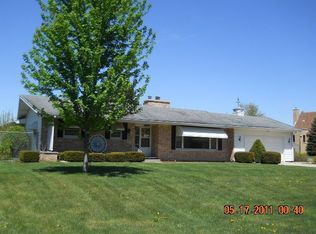 855 E Holly Rd, Beloit, WI 53511