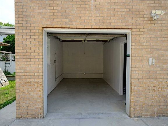 5th image of 35-25 167th St Floor 1