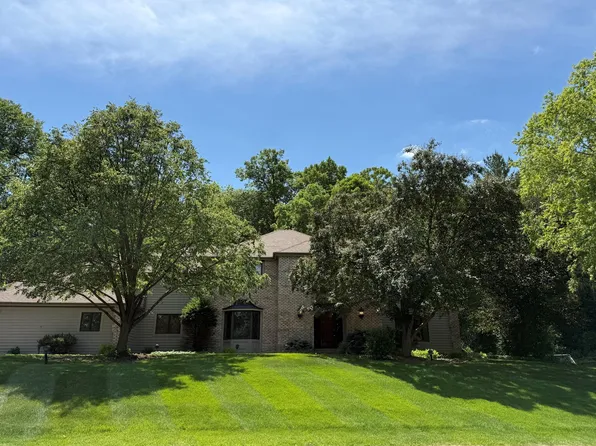 1337 Woodland Dr SW, Rochester, MN 55902