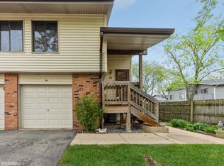 10 Wildwood Ln #H, Bolingbrook, IL 60440