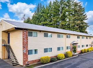 19511 NE Halsey St, Portland, OR 97230
