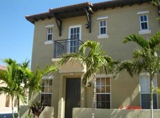 14653 SW 6th St, Pembroke Pines, FL 33027