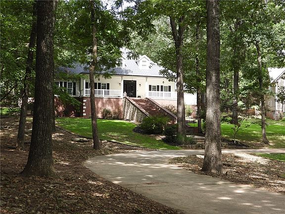 3rd image of 19489 Oak Cir