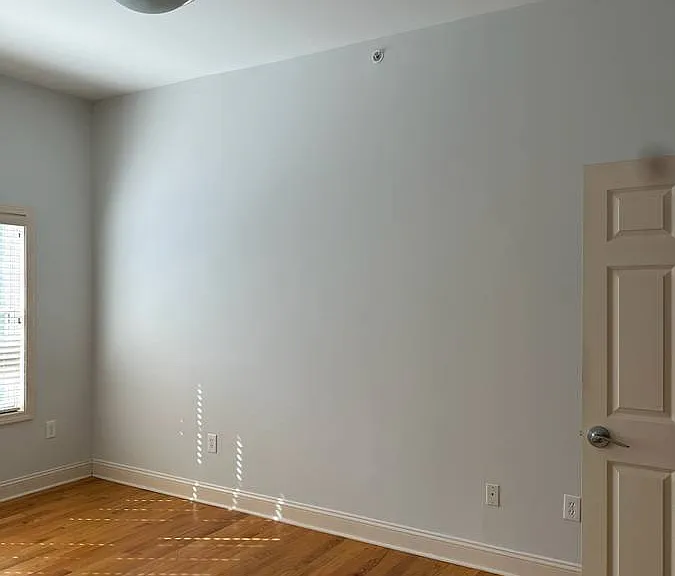 2518 Whitney Ave — Photo 6