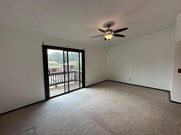 3rd image of 506 Woodwind Ct