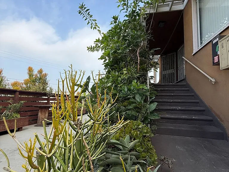 200 S Lake St — Photo 3