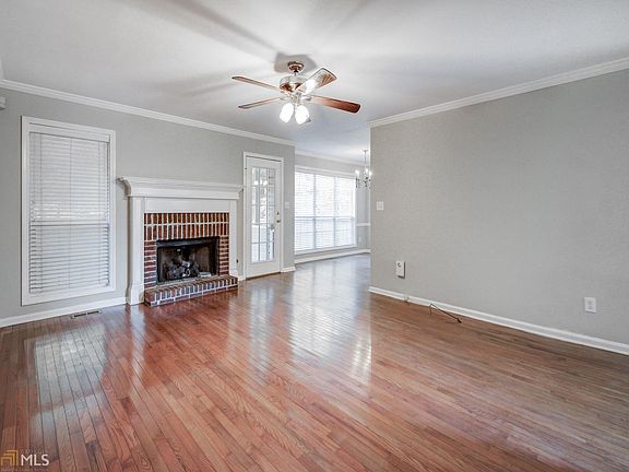 5th image of 417 Walnut Creek Dr