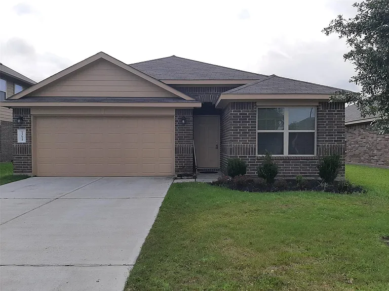 23614 Water Hickory Dr — Photo 1
