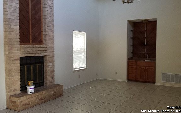 5th image of 2942 Oak Leigh St