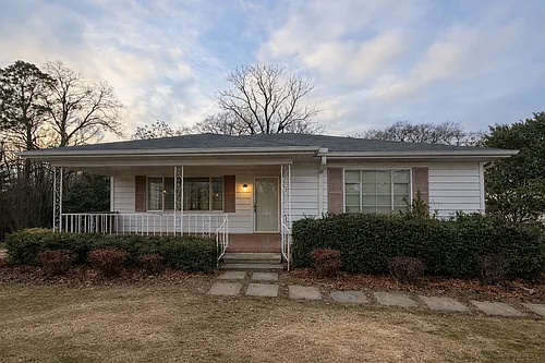 1960 Mountain Dr Photo 1