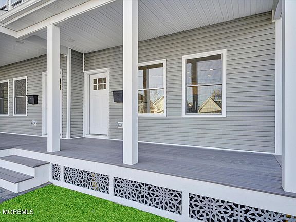 4th image of 45 Borden Avenue
