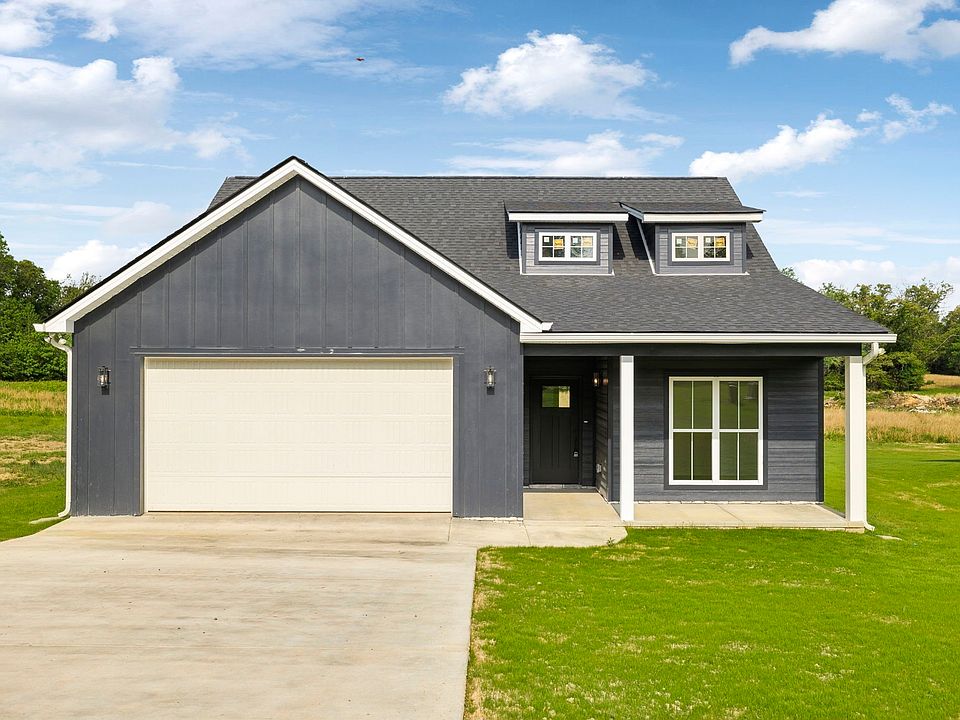 1st image of 819 Oconnor St Lot 7