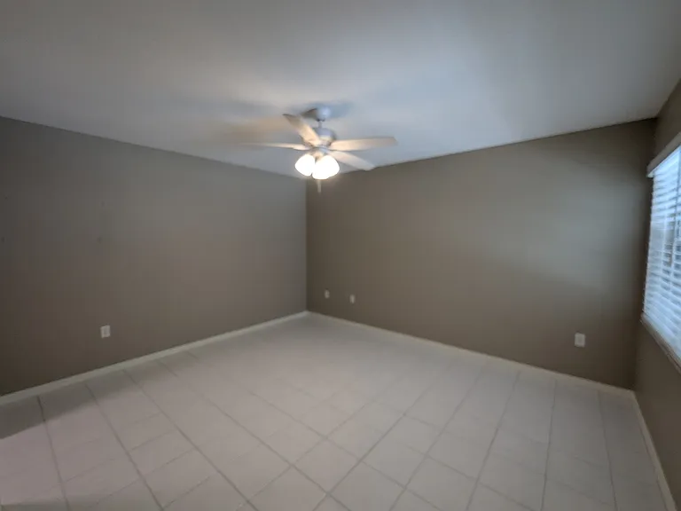 1570 N Foxboro Loop — Photo 10