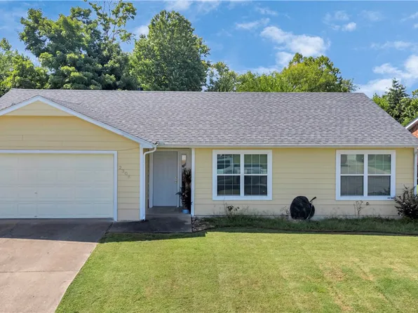 2308 S 17th Pl, Rogers, AR 72758