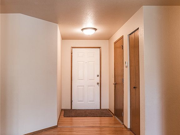 3rd image of 1023 101st Dr SE