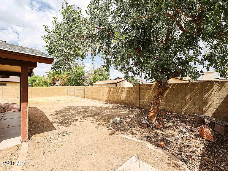 6320 W Paradise Ln — Photo 30