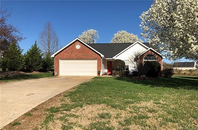 2nd image of 2428 River Chase Dr