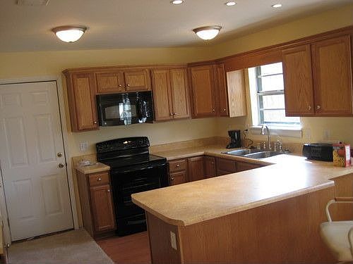 2nd image of 3127 Valdez St
