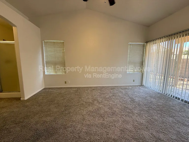 4260 E Rosemonte Dr — Photo 15