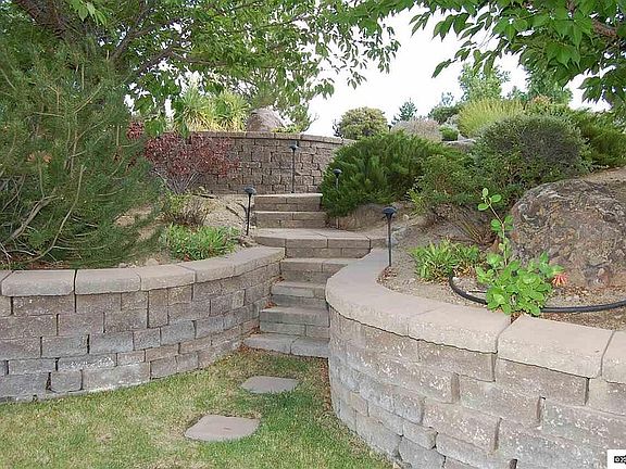 Walkway from Ventana Parkway