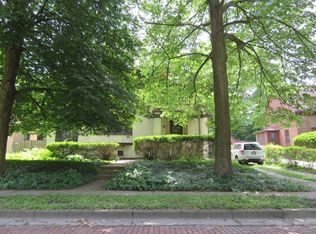 411 W Indiana Ave, Urbana, IL